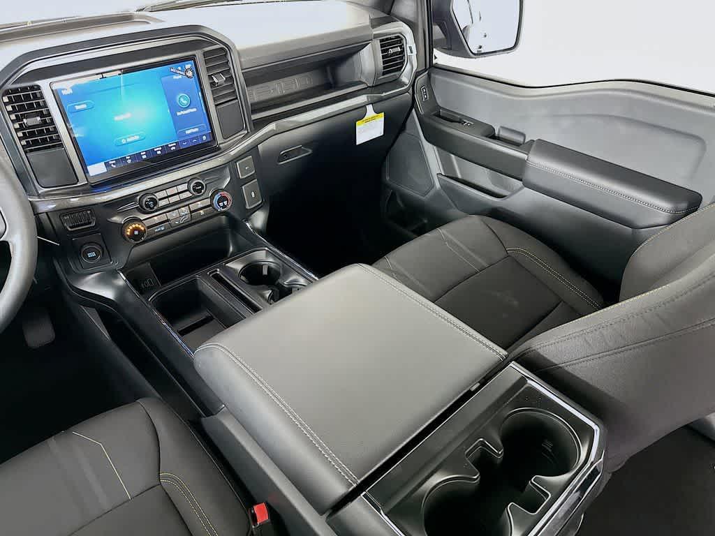 new 2025 Ford F-150 car, priced at $40,643