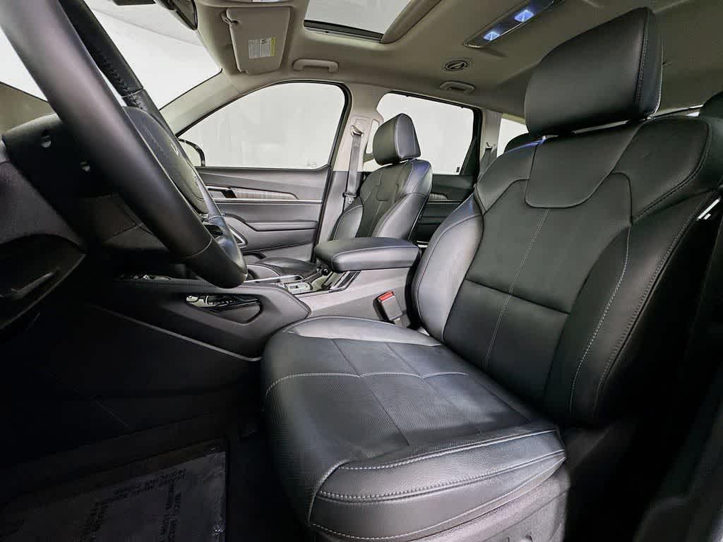used 2024 Kia Telluride car, priced at $33,608