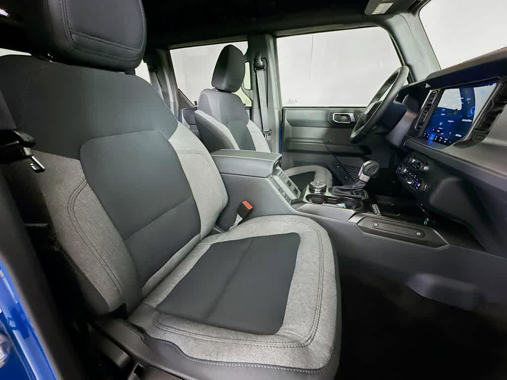 new 2025 Ford Bronco car, priced at $39,724