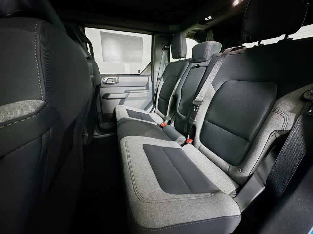 new 2025 Ford Bronco car, priced at $39,724