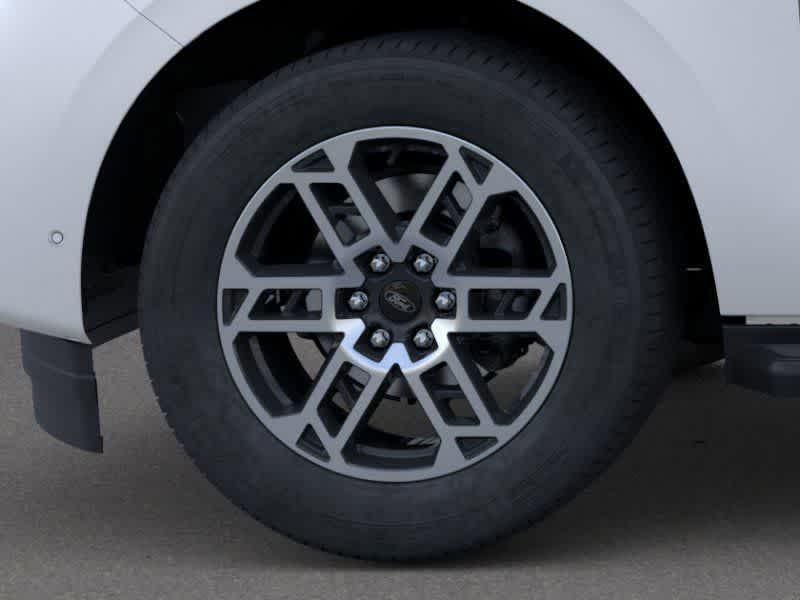 new 2025 Ford Expedition car, priced at $70,340