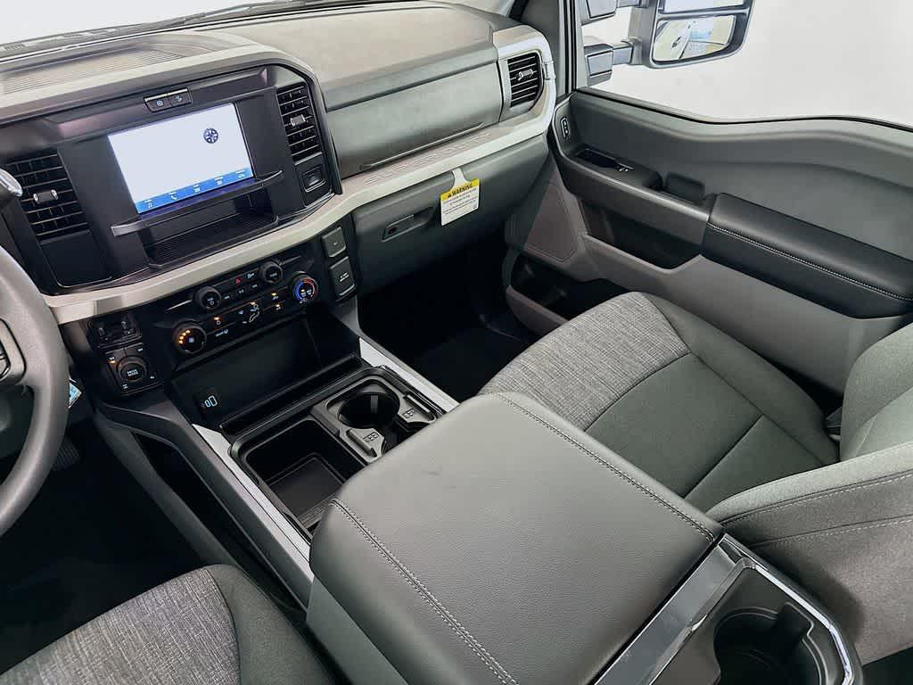 new 2025 Ford F-250 car, priced at $64,597