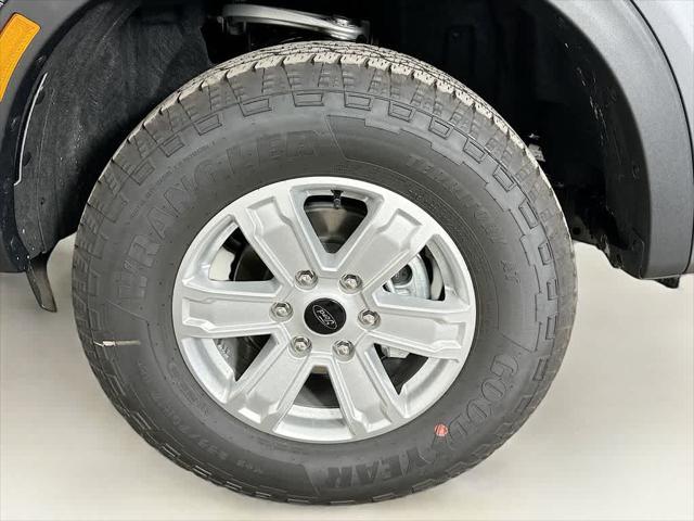 new 2025 Ford Ranger car, priced at $33,820