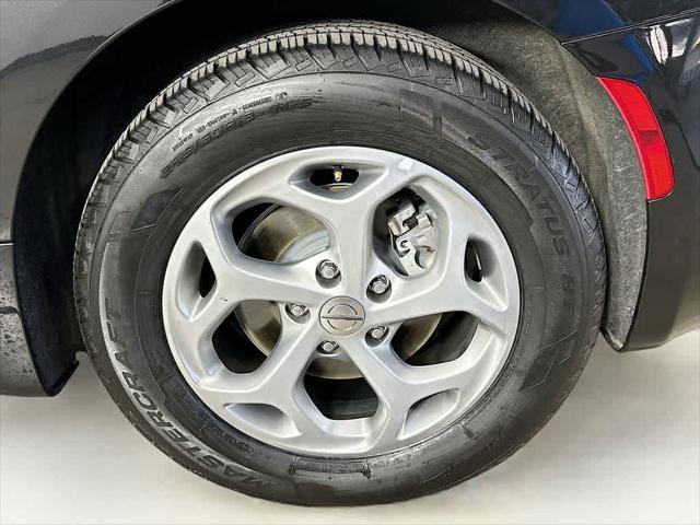 used 2023 Chrysler Pacifica car, priced at $27,313