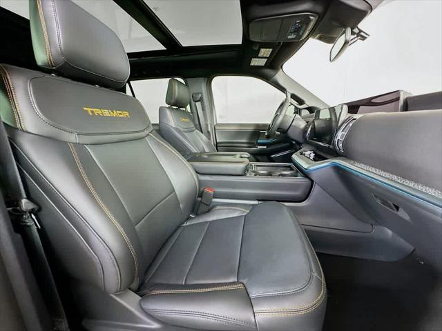 new 2025 Ford Expedition car, priced at $78,044