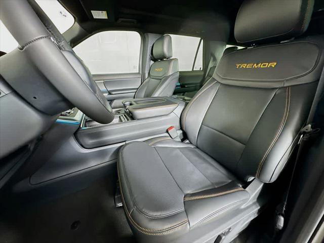 new 2025 Ford Expedition car, priced at $78,044