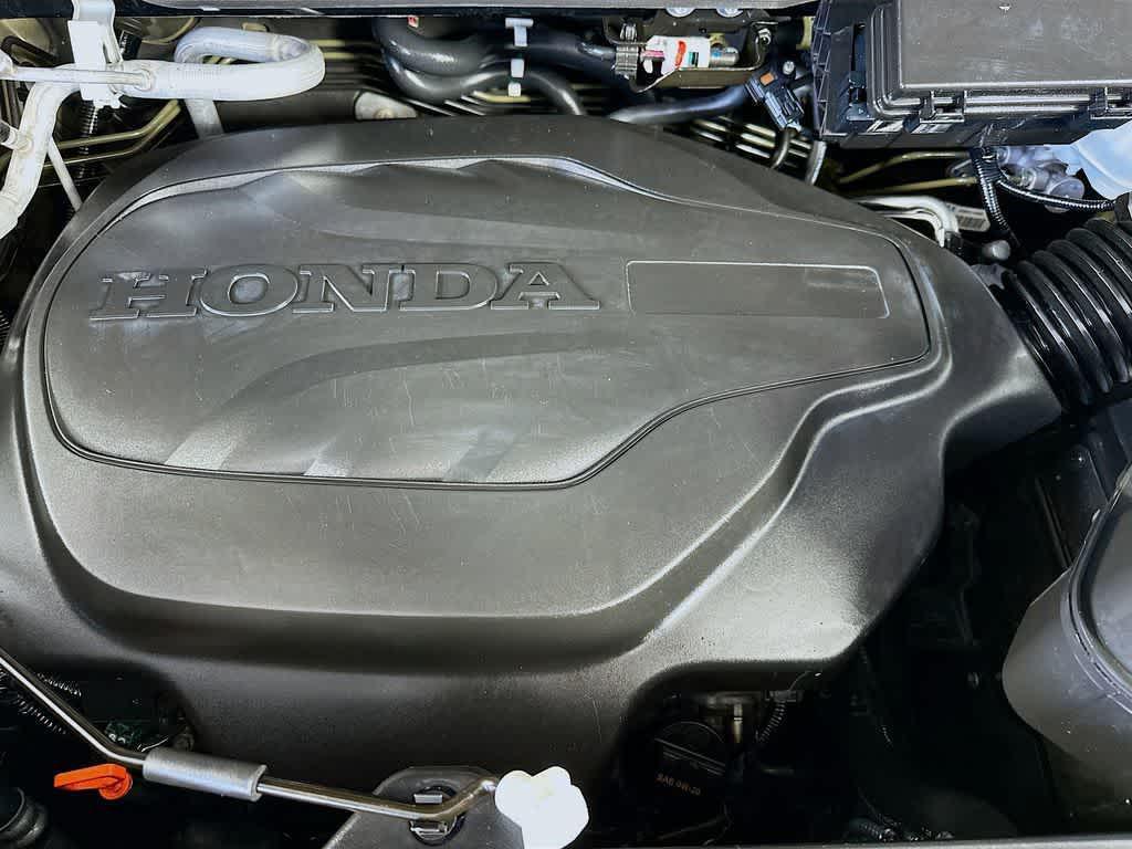 used 2022 Honda Pilot car, priced at $27,118