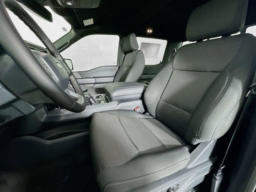 new 2025 Ford F-150 car, priced at $46,884