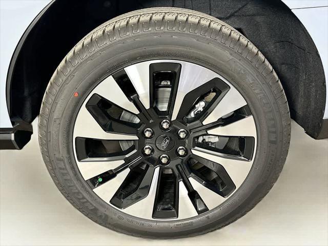 new 2025 Ford Expedition car, priced at $76,219