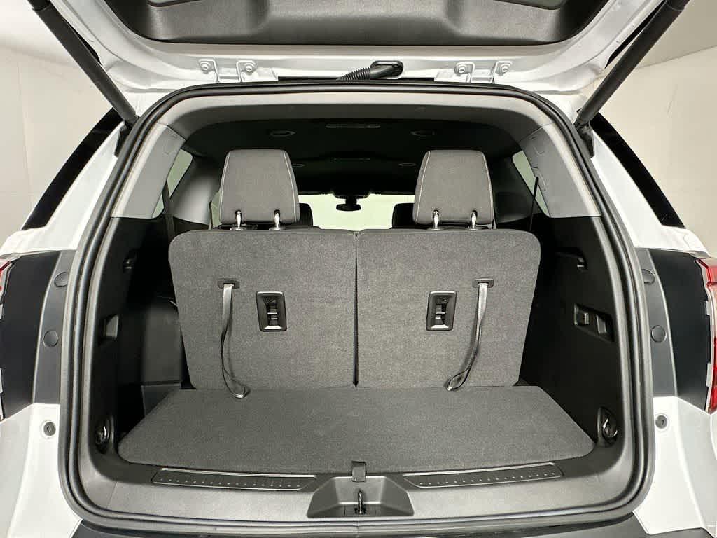 used 2023 GMC Acadia car, priced at $27,856