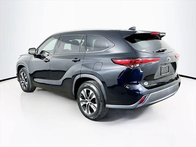 used 2021 Toyota Highlander car, priced at $28,743
