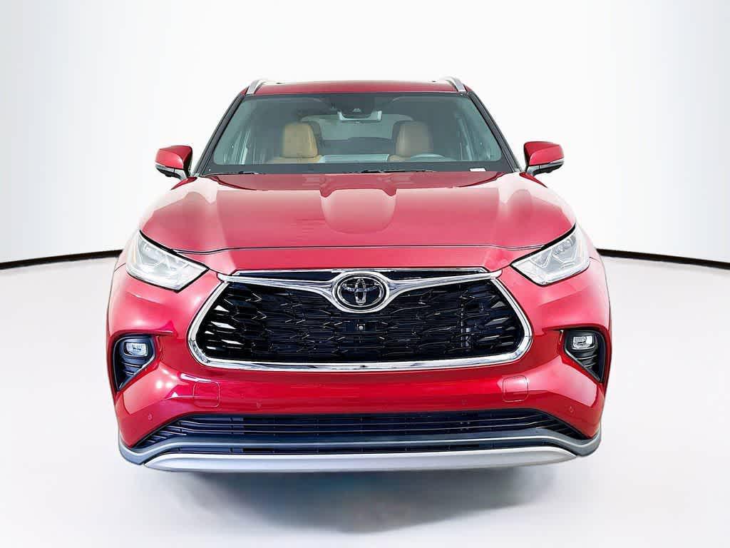 used 2023 Toyota Highlander car, priced at $38,667