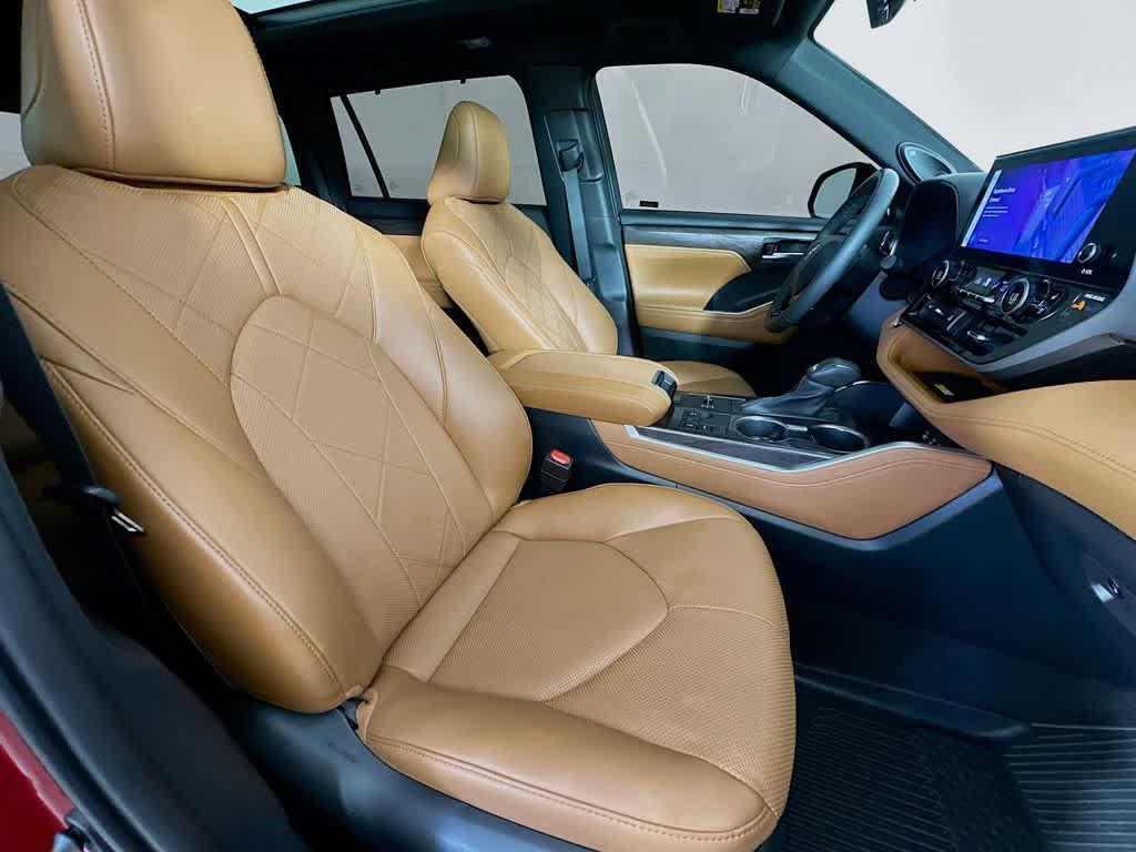 used 2023 Toyota Highlander car, priced at $38,667