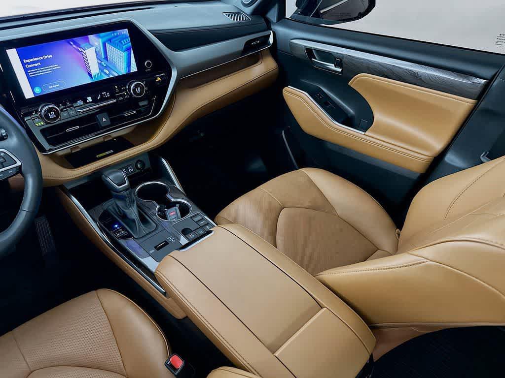 used 2023 Toyota Highlander car, priced at $38,667