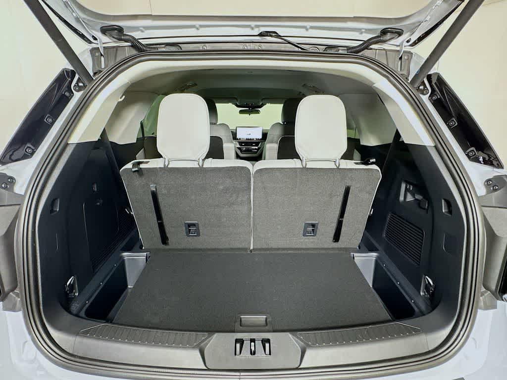 new 2025 Ford Explorer car, priced at $40,968