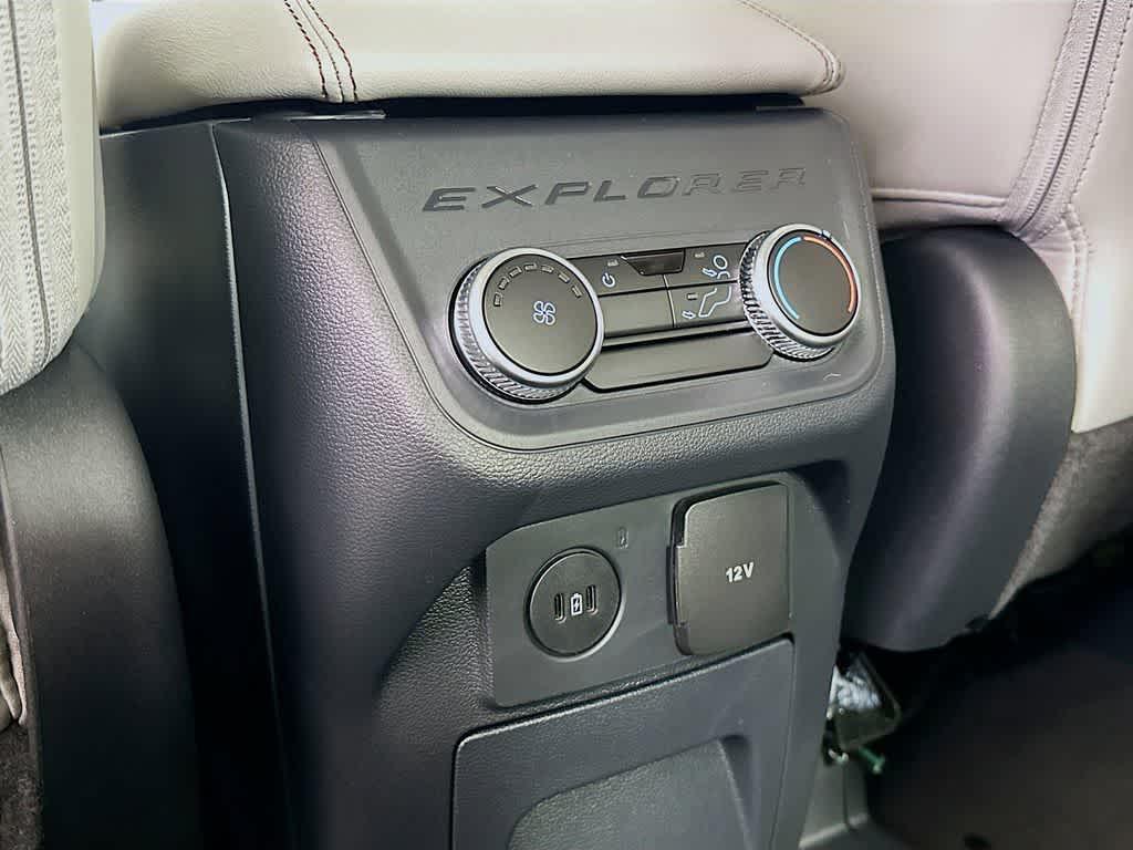 new 2025 Ford Explorer car, priced at $40,968
