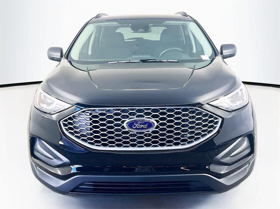 new 2024 Ford Edge car, priced at $33,008