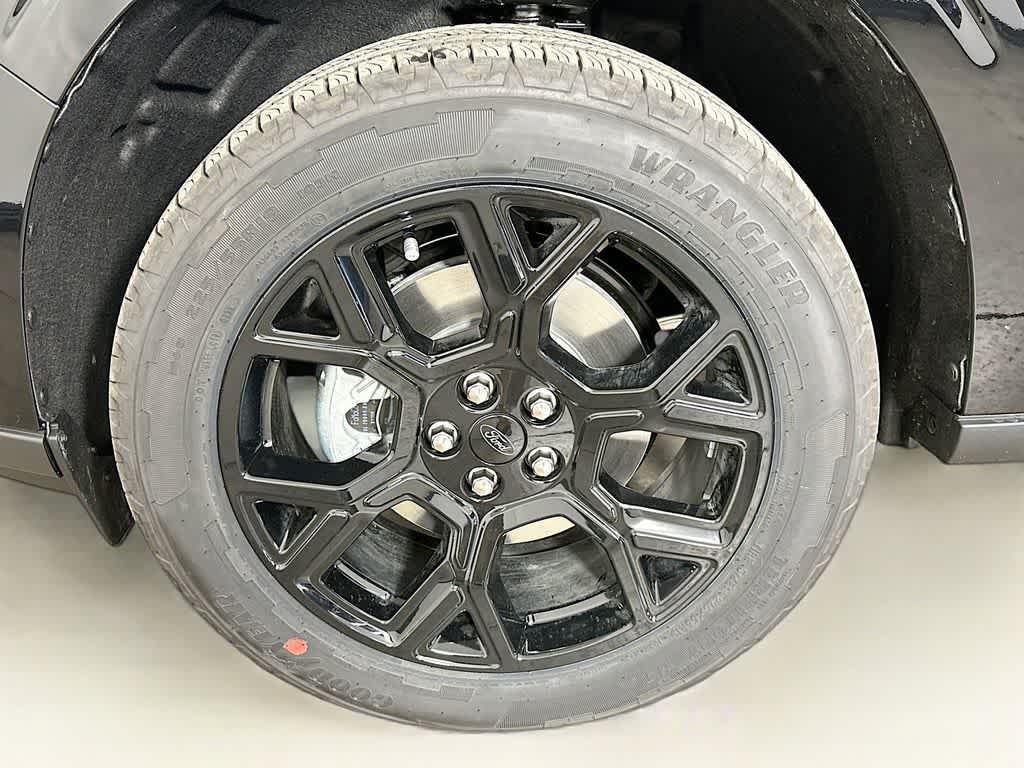 new 2025 Ford Maverick car, priced at $30,596