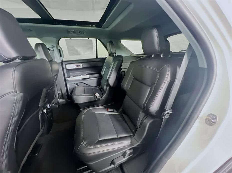 new 2024 Ford Explorer car, priced at $47,717