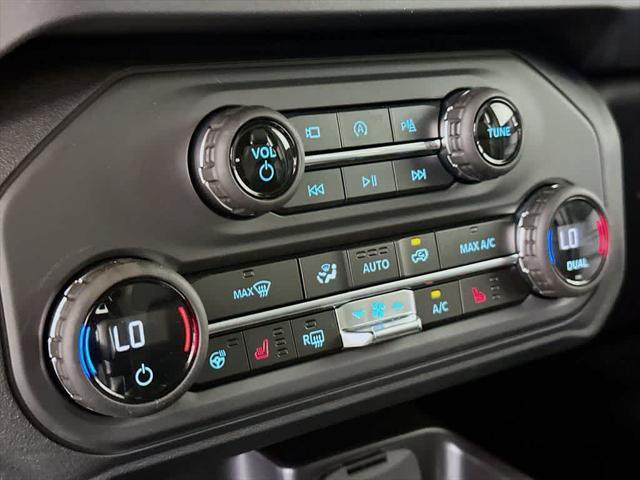 new 2025 Ford Bronco car, priced at $49,262