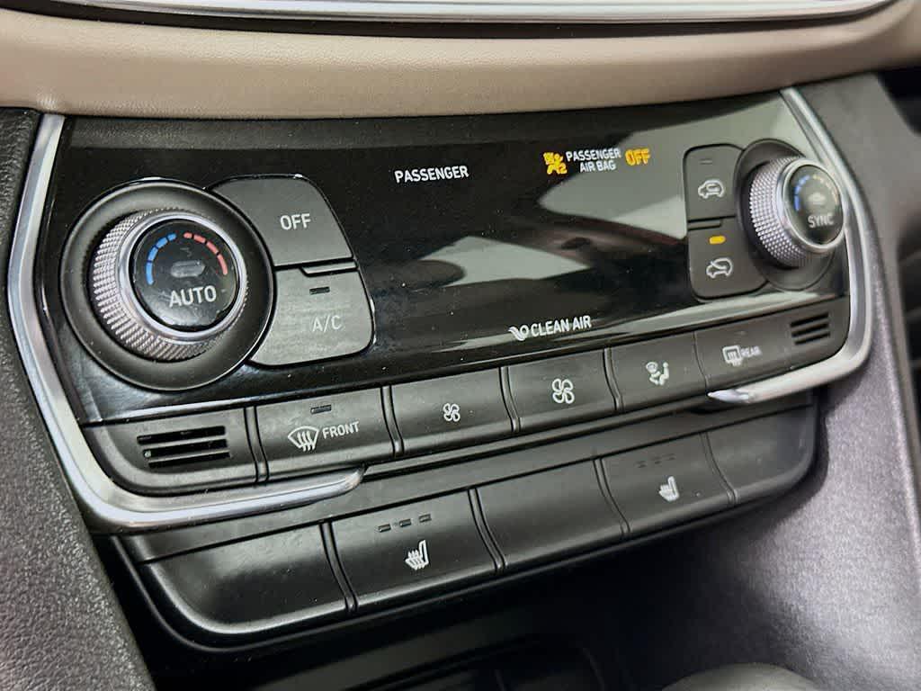 used 2020 Hyundai Santa Fe car, priced at $16,670