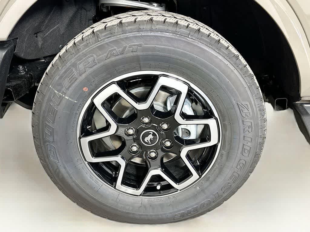 new 2025 Ford Bronco car, priced at $46,133