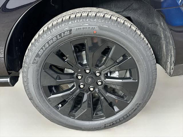 new 2025 Ford Expedition car, priced at $75,995