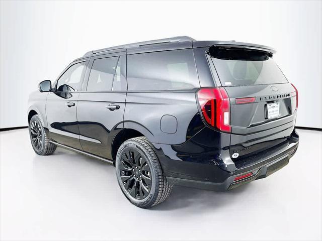 new 2025 Ford Expedition car, priced at $75,995