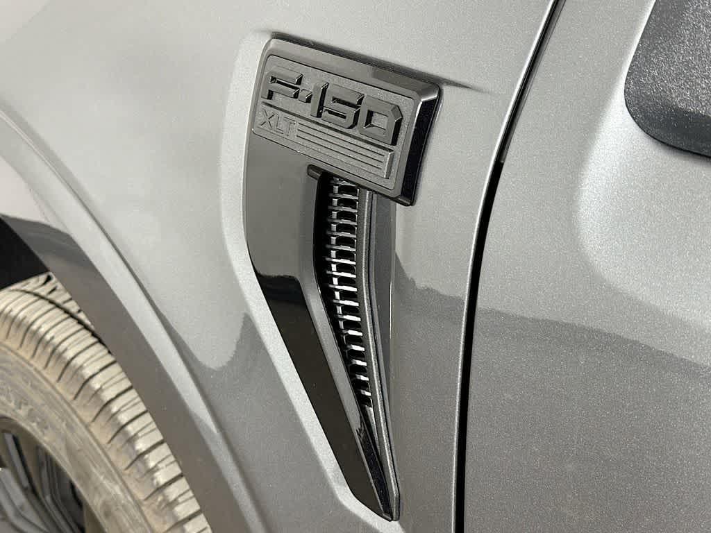 new 2025 Ford F-150 car, priced at $52,270