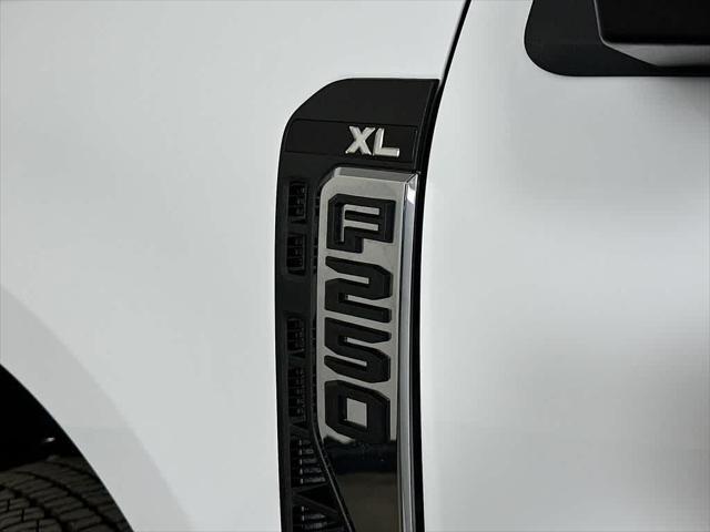new 2025 Ford F-250 car, priced at $49,884