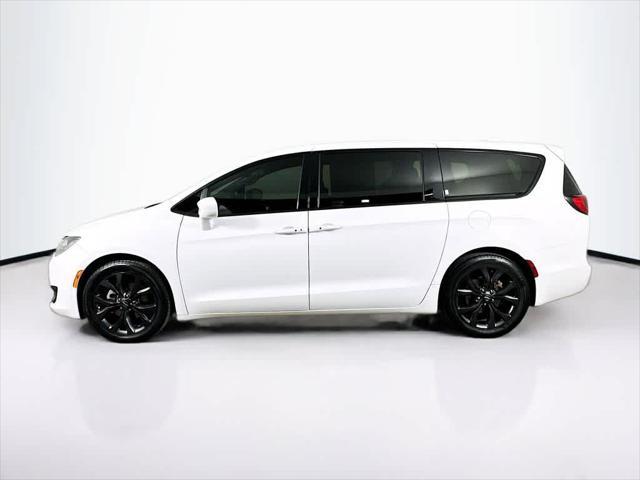 used 2019 Chrysler Pacifica car