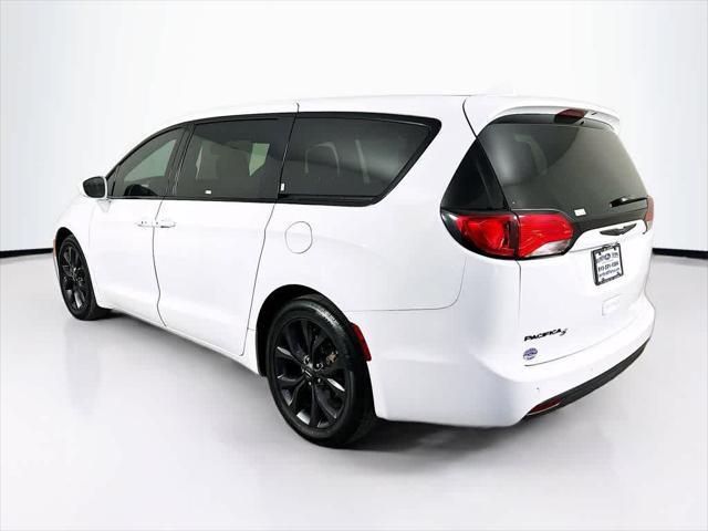 used 2019 Chrysler Pacifica car