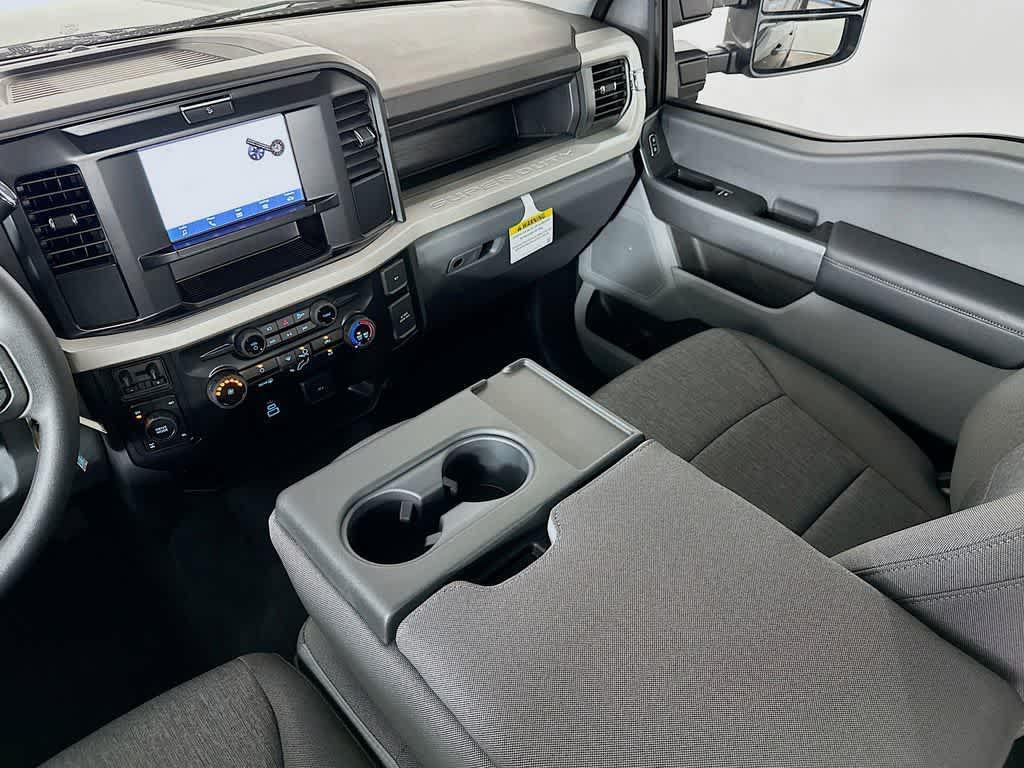 new 2025 Ford F-250 car, priced at $54,784