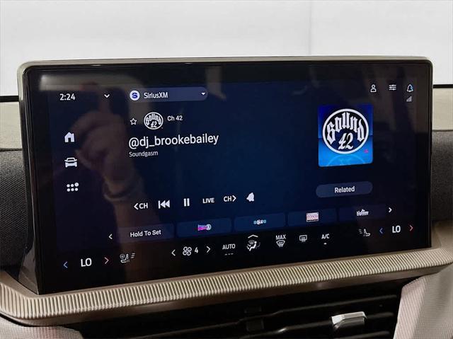 new 2025 Ford Explorer car, priced at $38,985