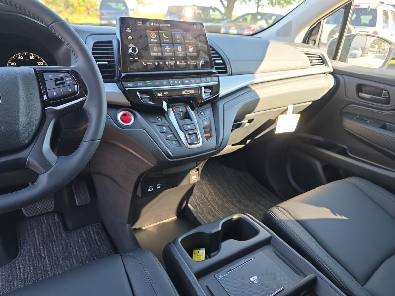 new 2026 Honda Odyssey car, priced at $45,144