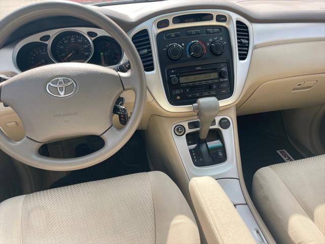 used 2007 Toyota Highlander car, priced at $9,999