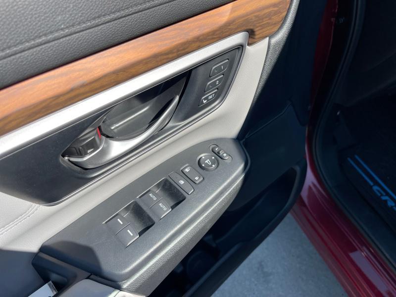 used 2022 Honda CR-V Hybrid car, priced at $29,999