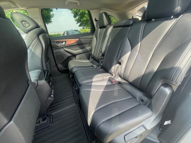 used 2022 Acura MDX car, priced at $43,999