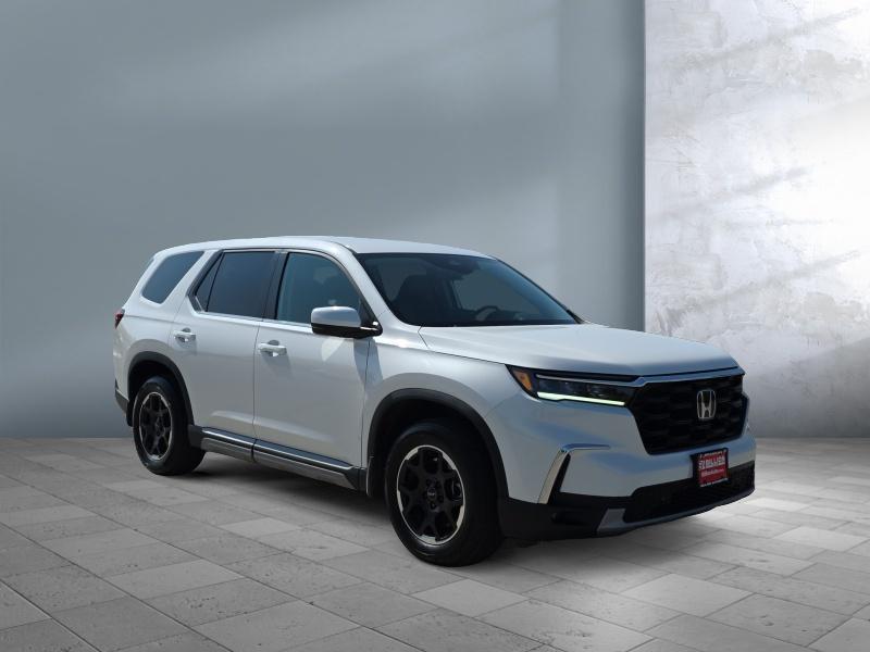 used 2025 Honda Pilot car, priced at $44,999