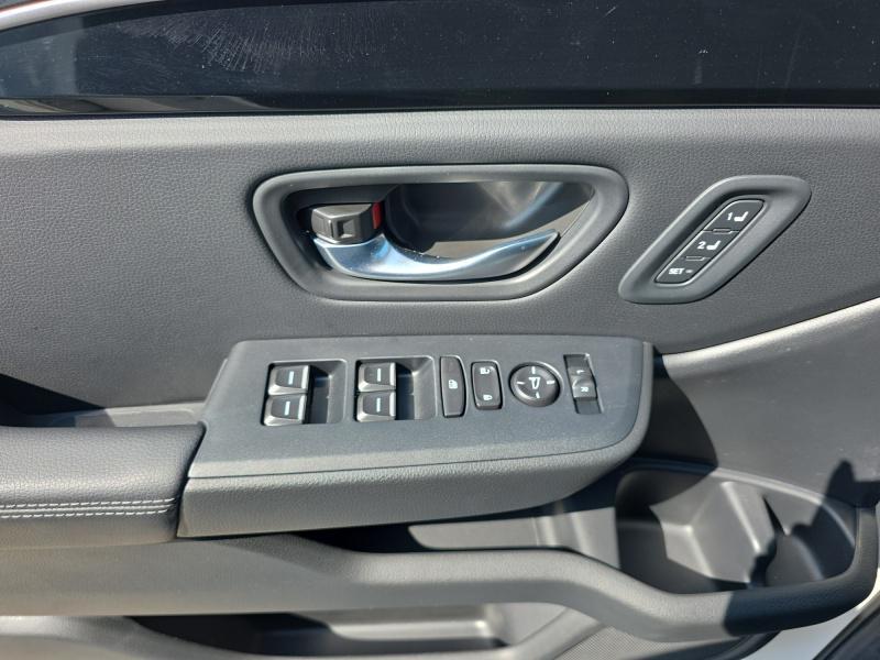 used 2025 Honda Pilot car, priced at $44,999