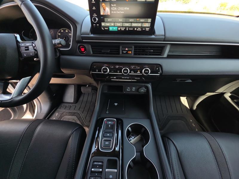 used 2025 Honda Pilot car, priced at $44,999
