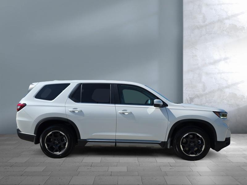 used 2025 Honda Pilot car, priced at $44,999