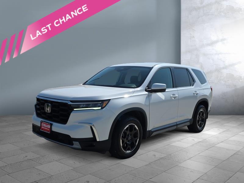 used 2025 Honda Pilot car, priced at $44,999