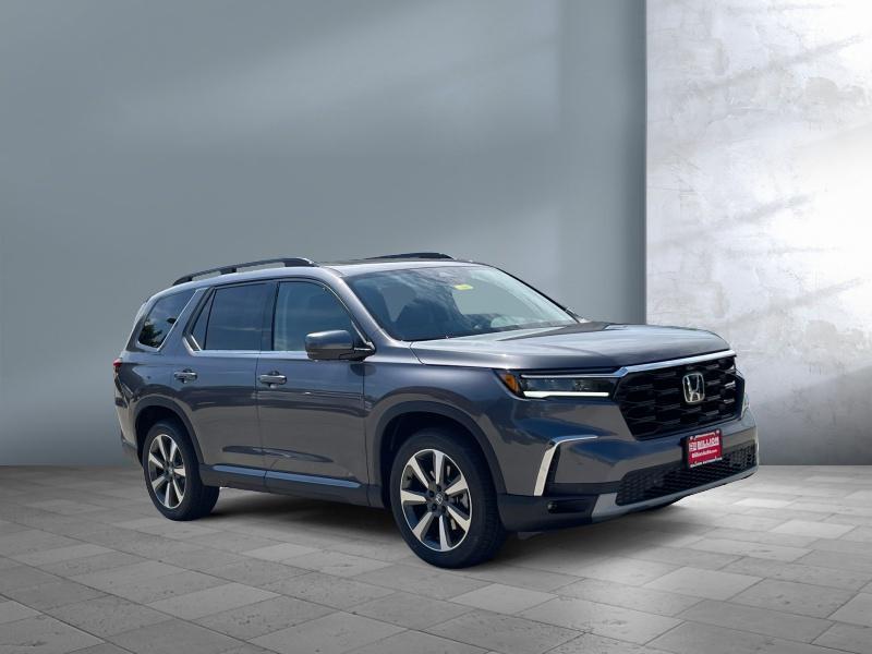 new 2025 Honda Pilot car, priced at $54,929