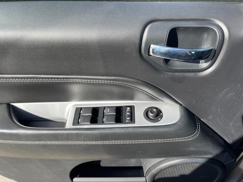 used 2014 Jeep Compass car, priced at $13,999