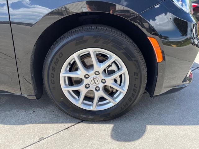 used 2023 Chrysler Pacifica car, priced at $26,999