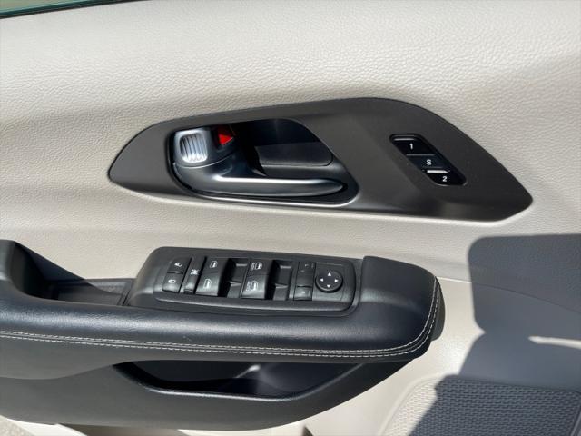used 2023 Chrysler Pacifica car, priced at $26,999