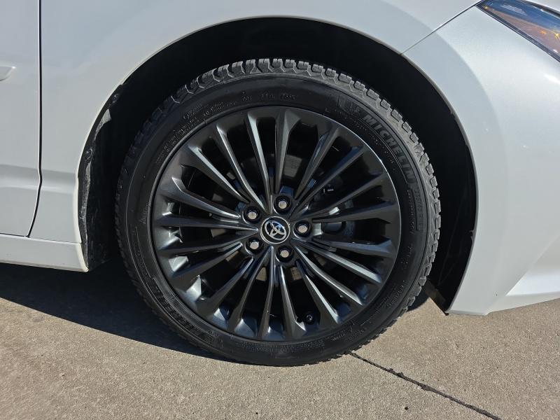 used 2019 Toyota Avalon Hybrid car, priced at $26,399