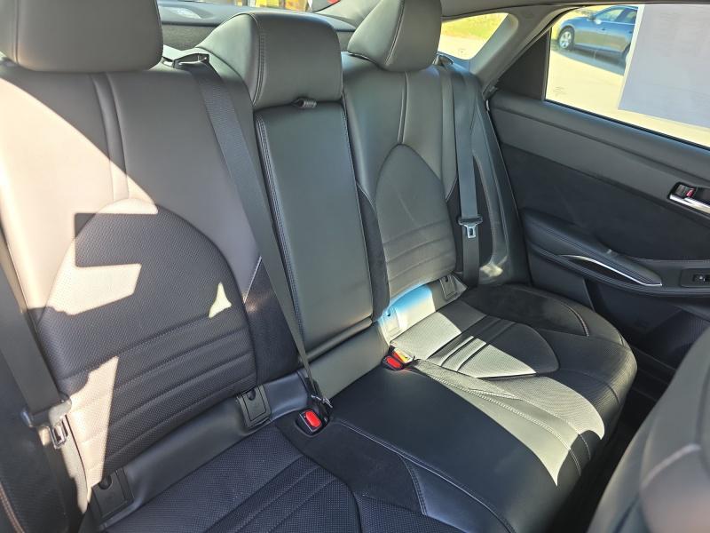 used 2019 Toyota Avalon Hybrid car, priced at $26,399
