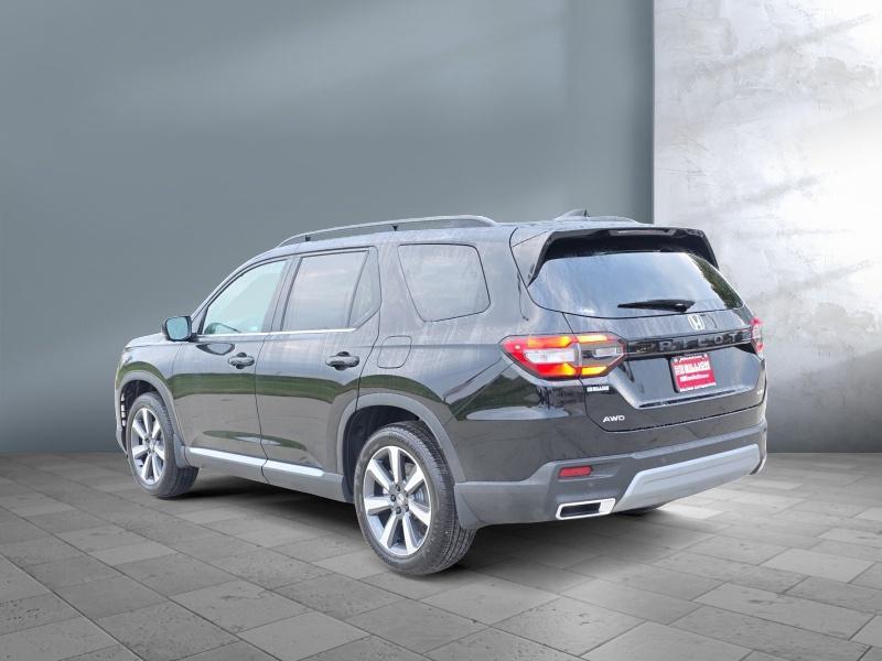 new 2025 Honda Pilot car, priced at $55,173
